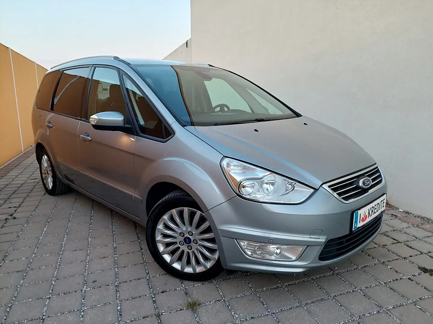 Ford Galaxy Business Plus 2,0 TDCi 7 Sitze Silber - 1