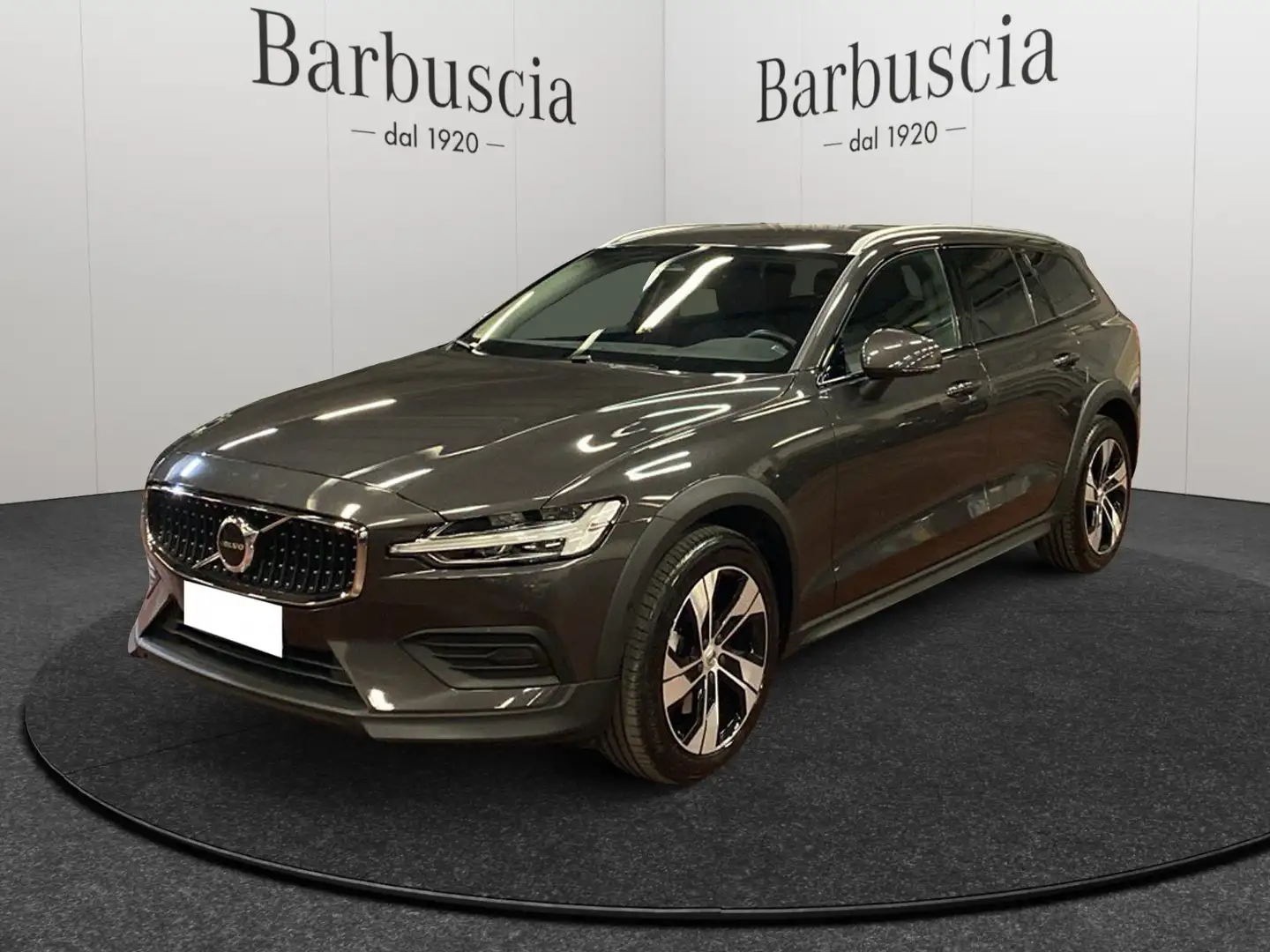Volvo V60 Cross Country V60 II - 2.0 b4 Plus awd auto Grigio - 1