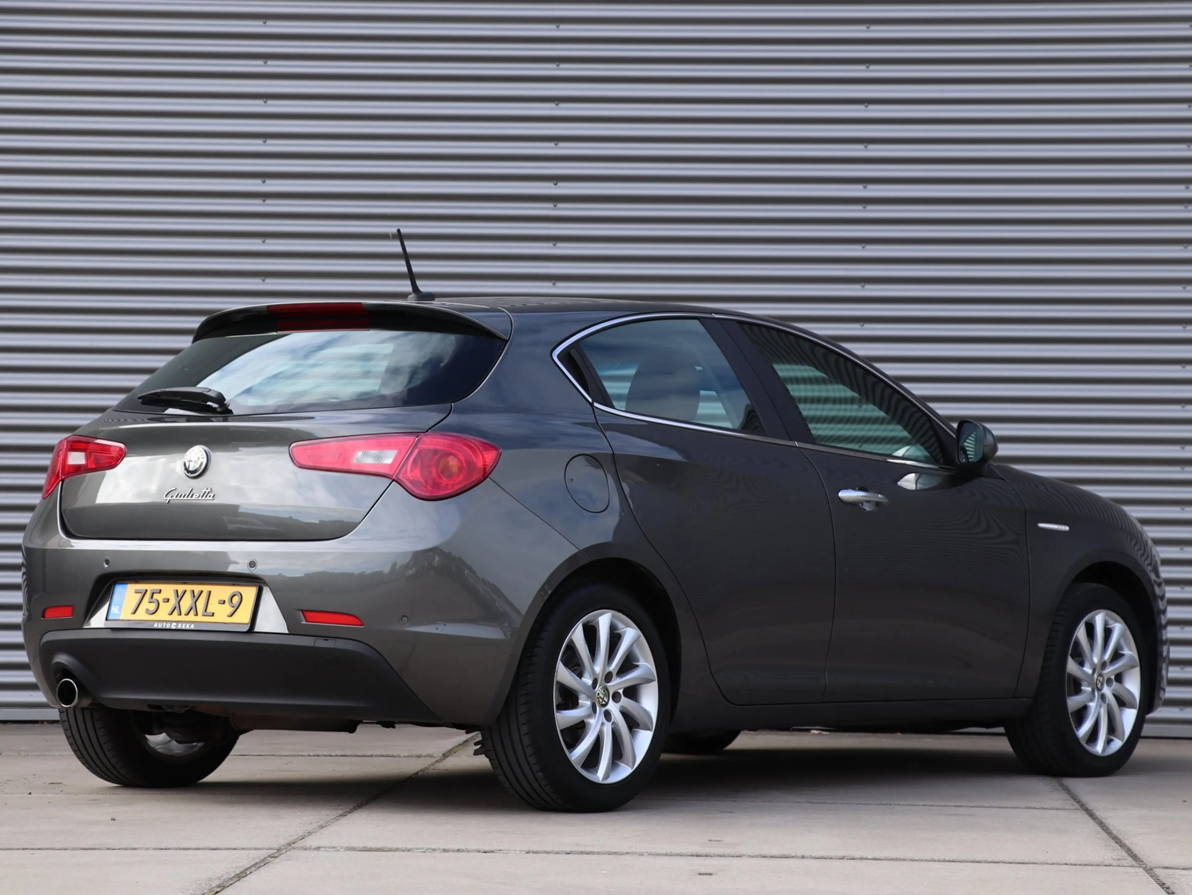 Alfa Romeo Giulietta 1.4 T Distinctive Automaat *Leder*Navigatie*Stoelv — photo 2