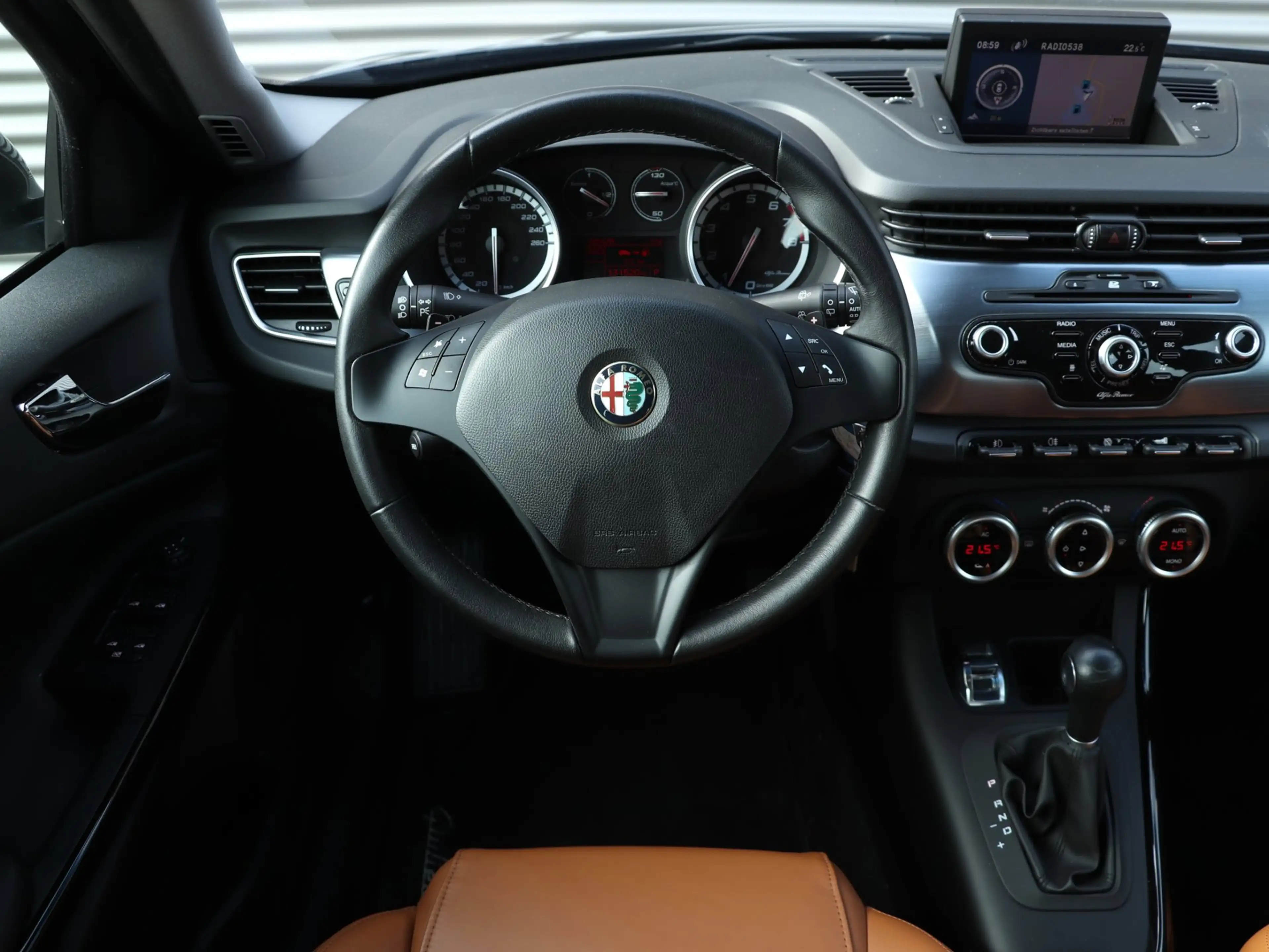 Alfa Romeo Giulietta 1.4 T Distinctive Automaat *Leder*Navigatie*Stoelv — photo 15