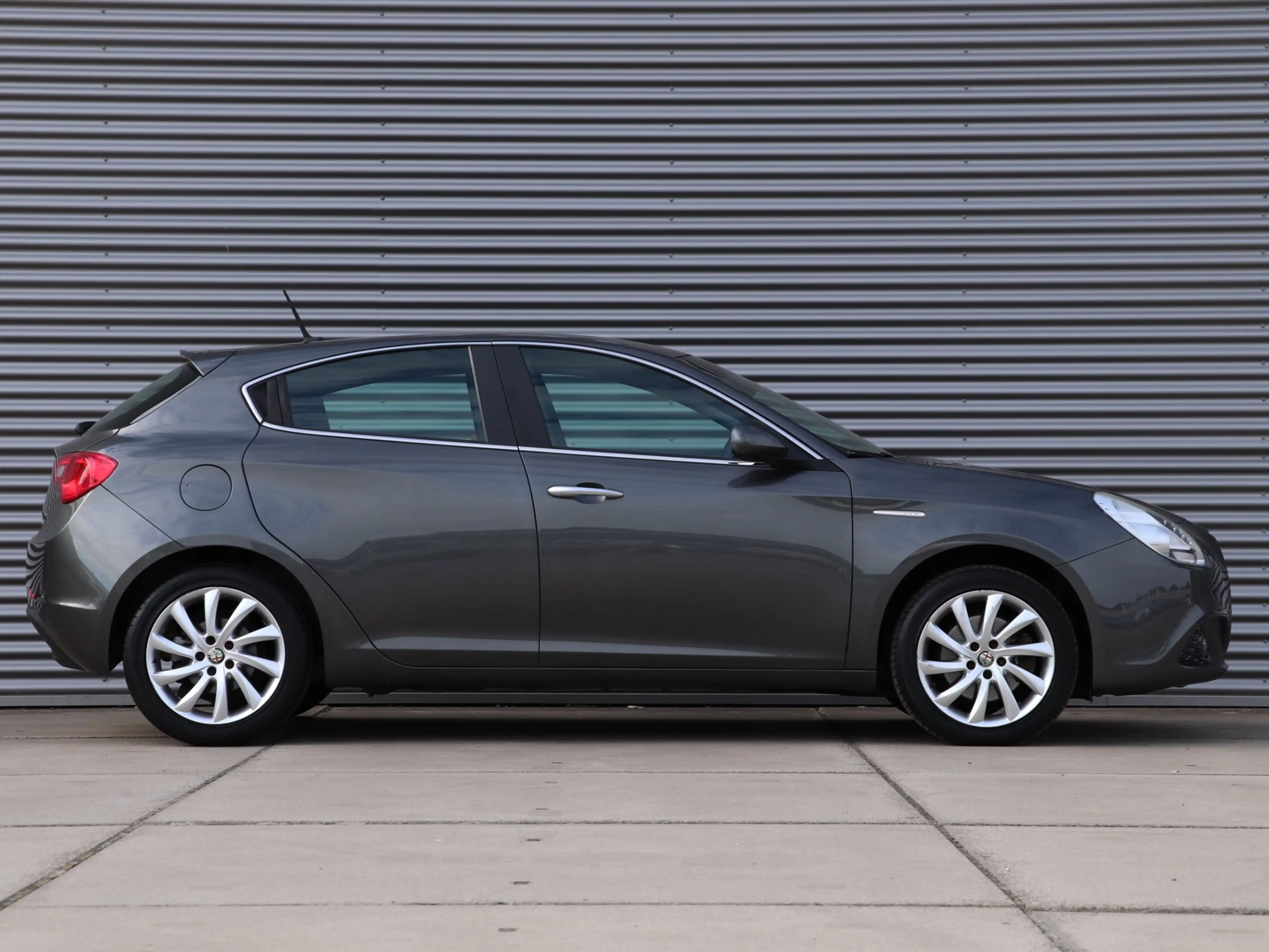 Alfa Romeo Giulietta 1.4 T Distinctive Automaat *Leder*Navigatie*Stoelv — photo 7
