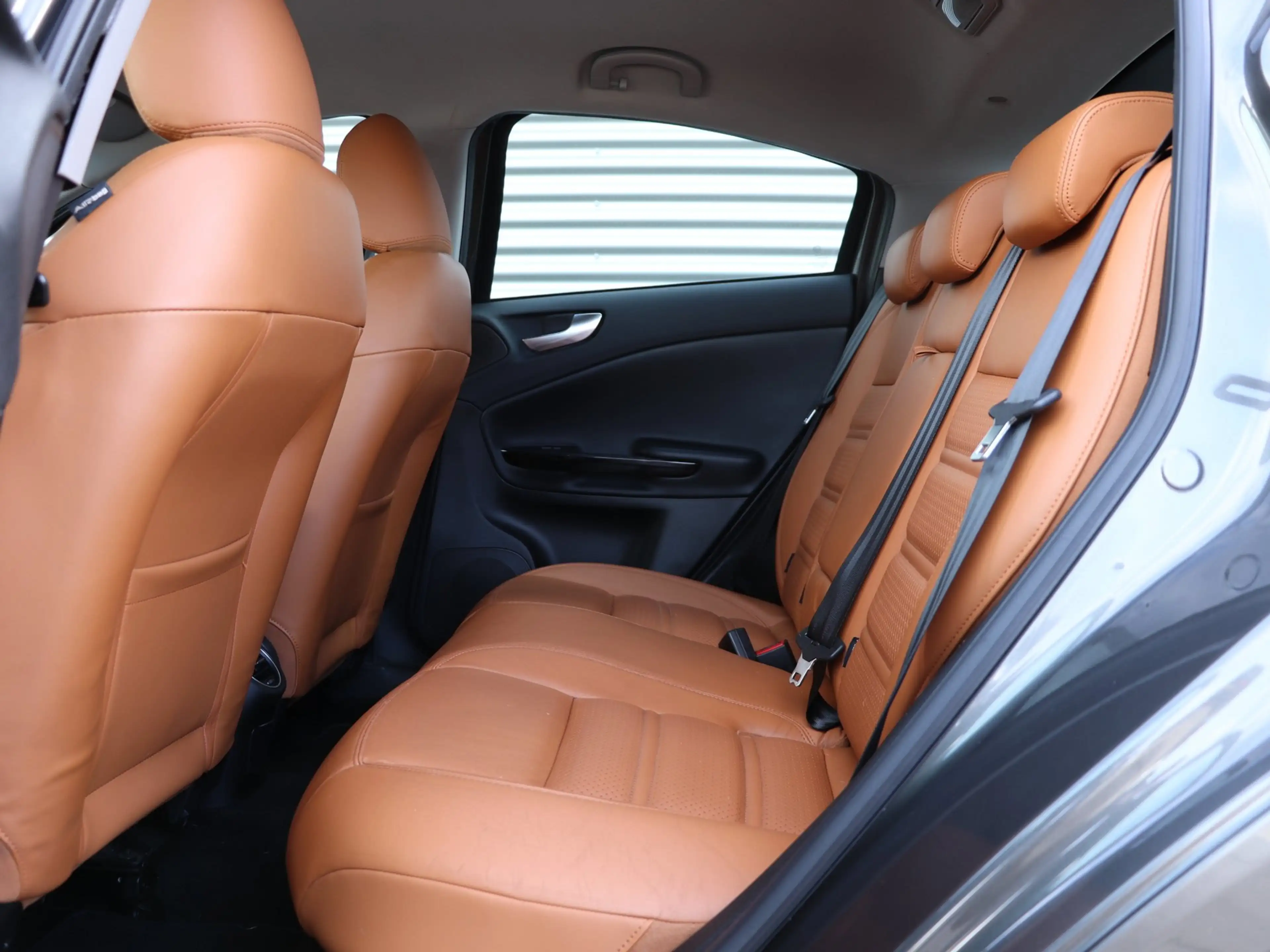 Alfa Romeo Giulietta 1.4 T Distinctive Automaat *Leder*Navigatie*Stoelv — photo 6