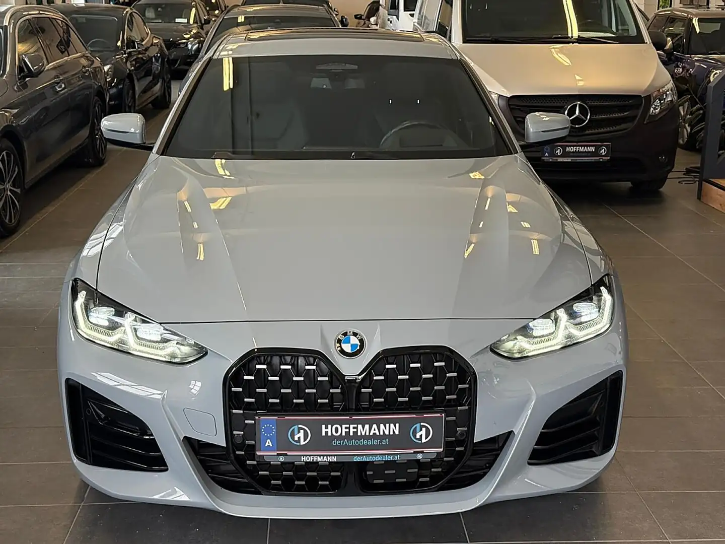 BMW 420 d Gran Coupe xDrive 48V Aut./M-Paket/Glasdach/L... Grau - 2