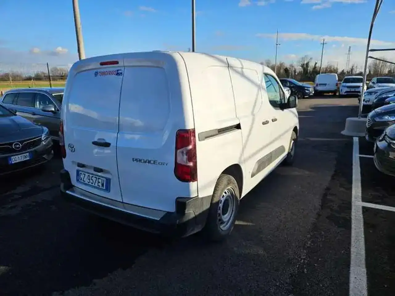 2025 Toyota Proace City CITY 1.2 130CV S&S L1 -  GZ957EW, photograph 6