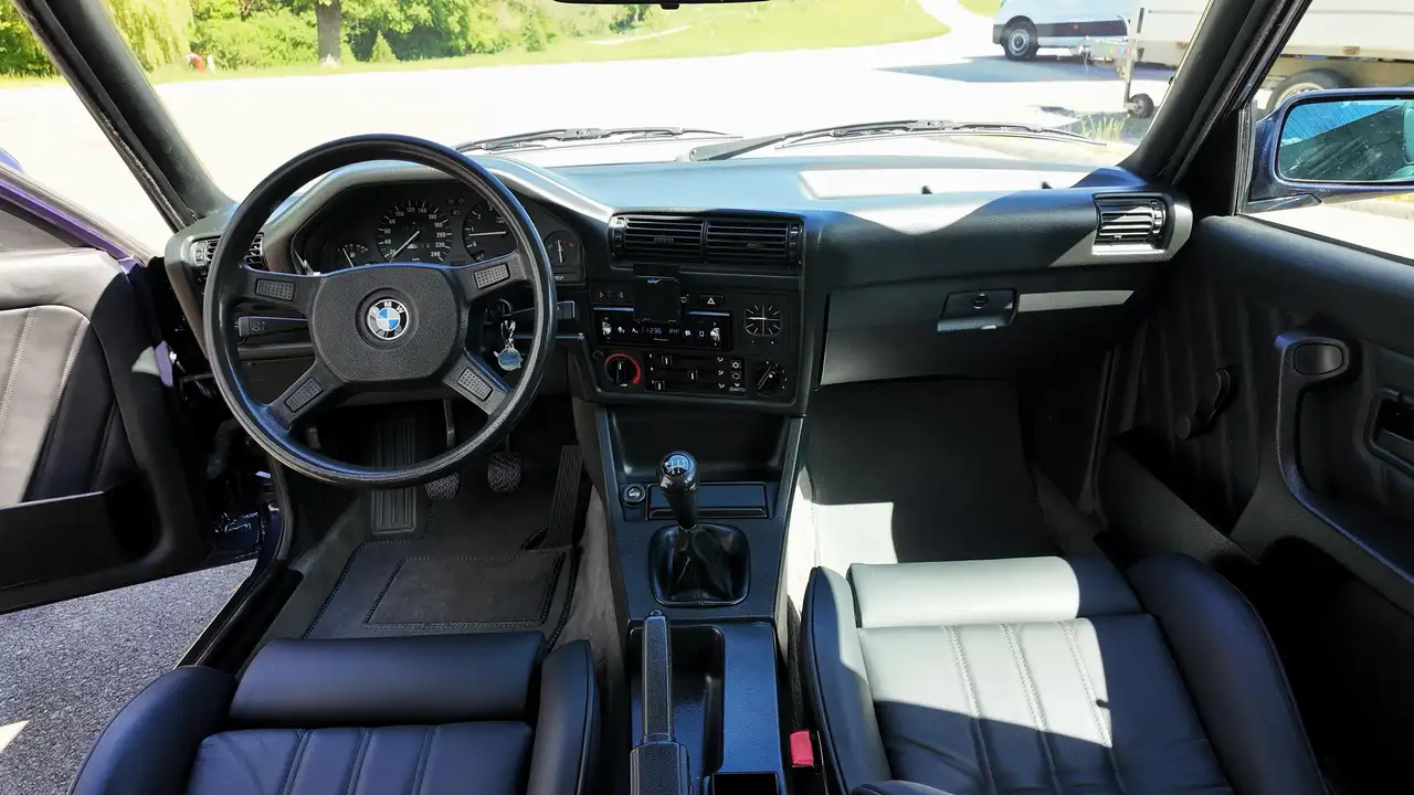 BMW 325iX Touring - restauré - Suisse, foto 10