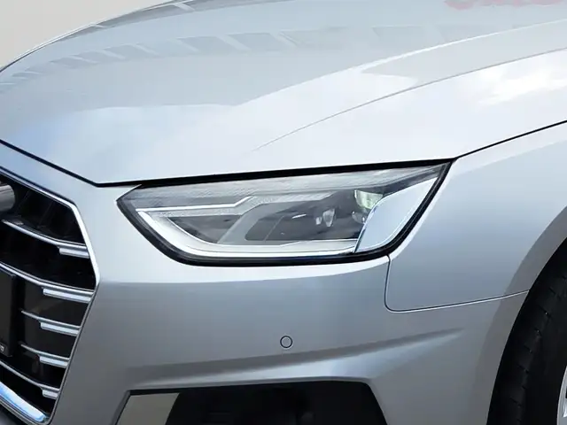 Audi A4 Avant view 9