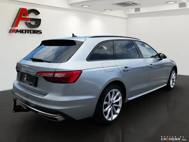 Audi A4 Avant view 5
