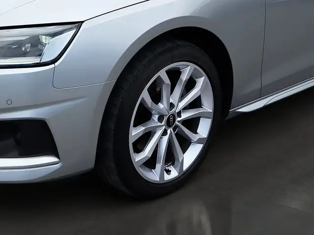 Audi A4 Avant view 10