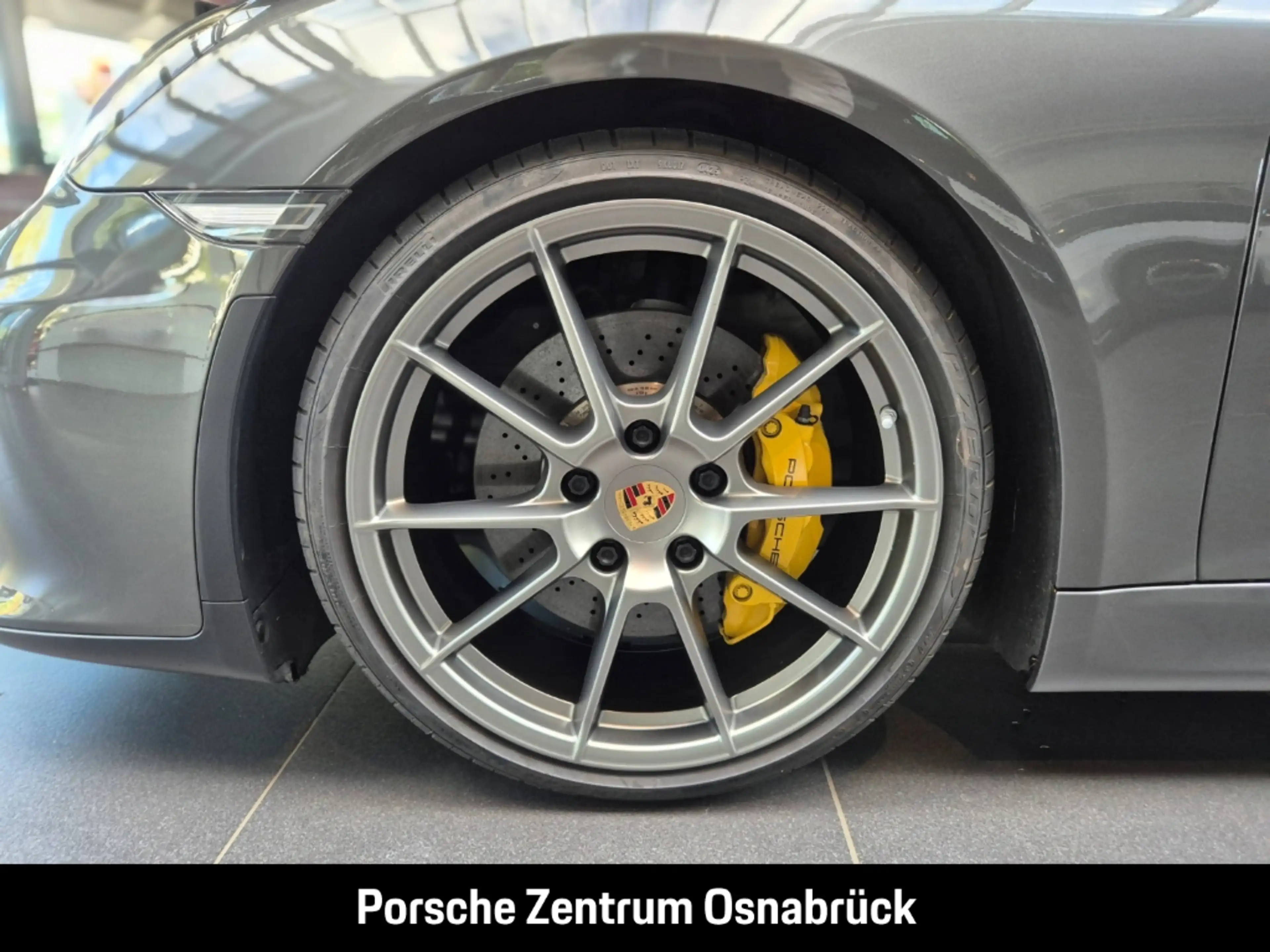 Porsche Boxster Spyder — photo 14