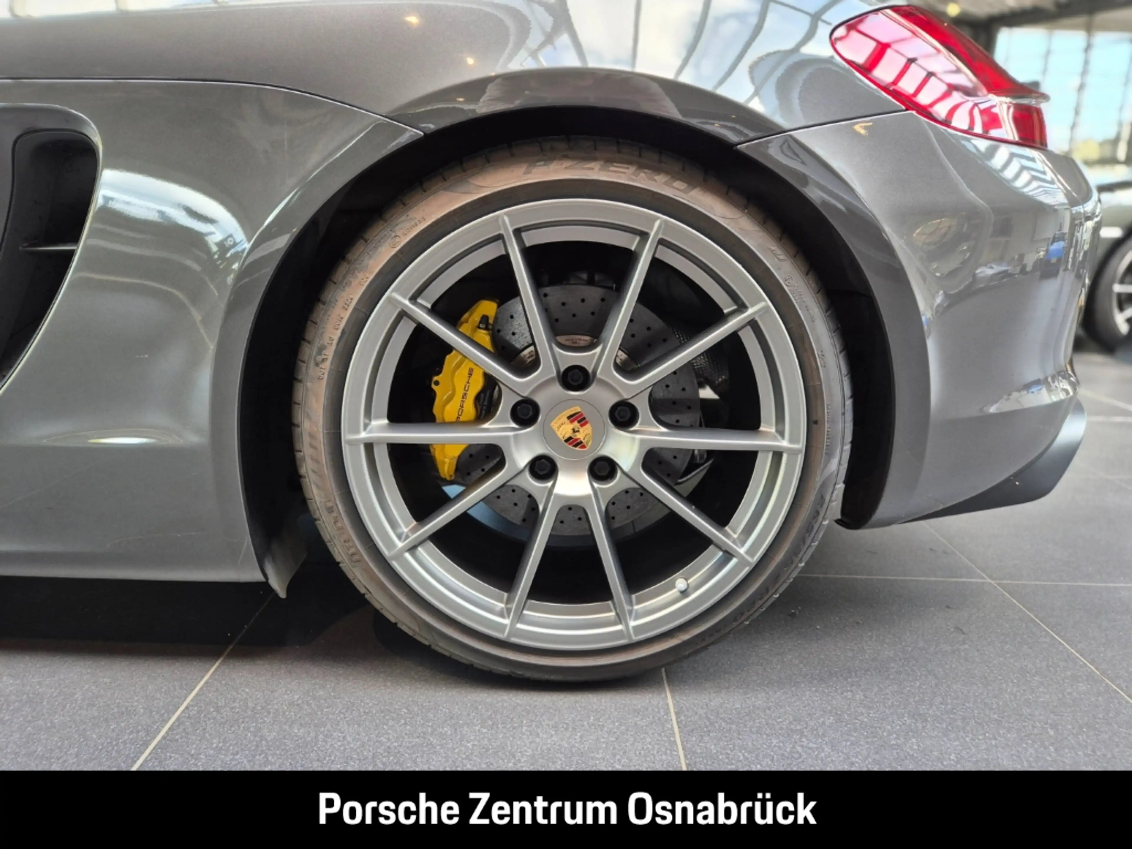 Porsche Boxster Spyder — photo 13