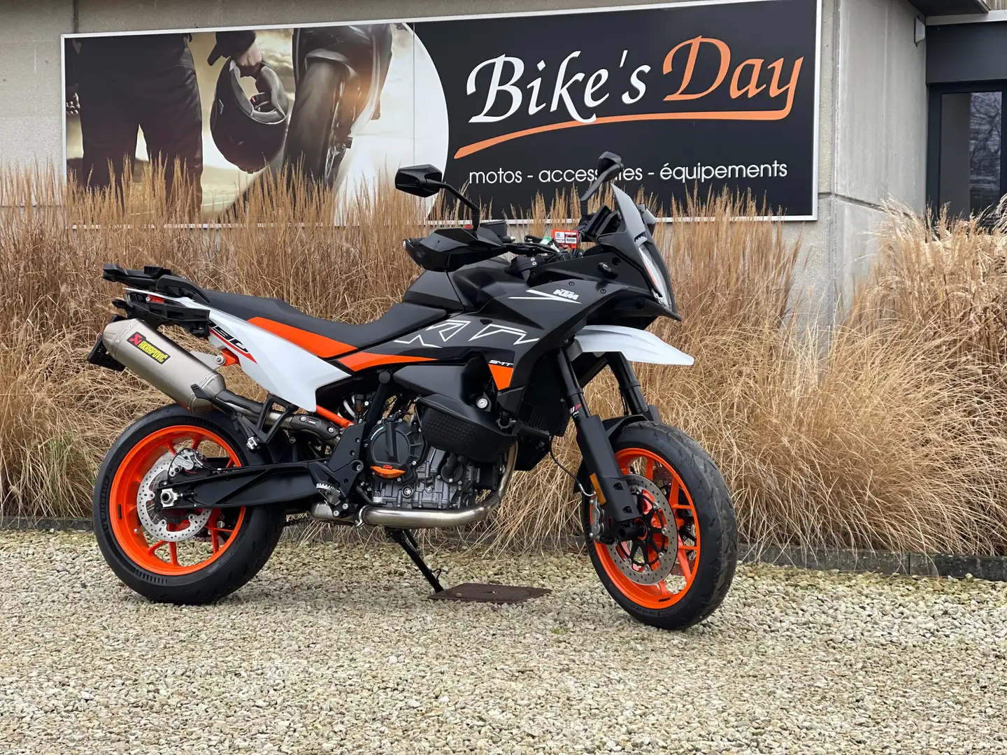 KTM 890 SMT Black - 1