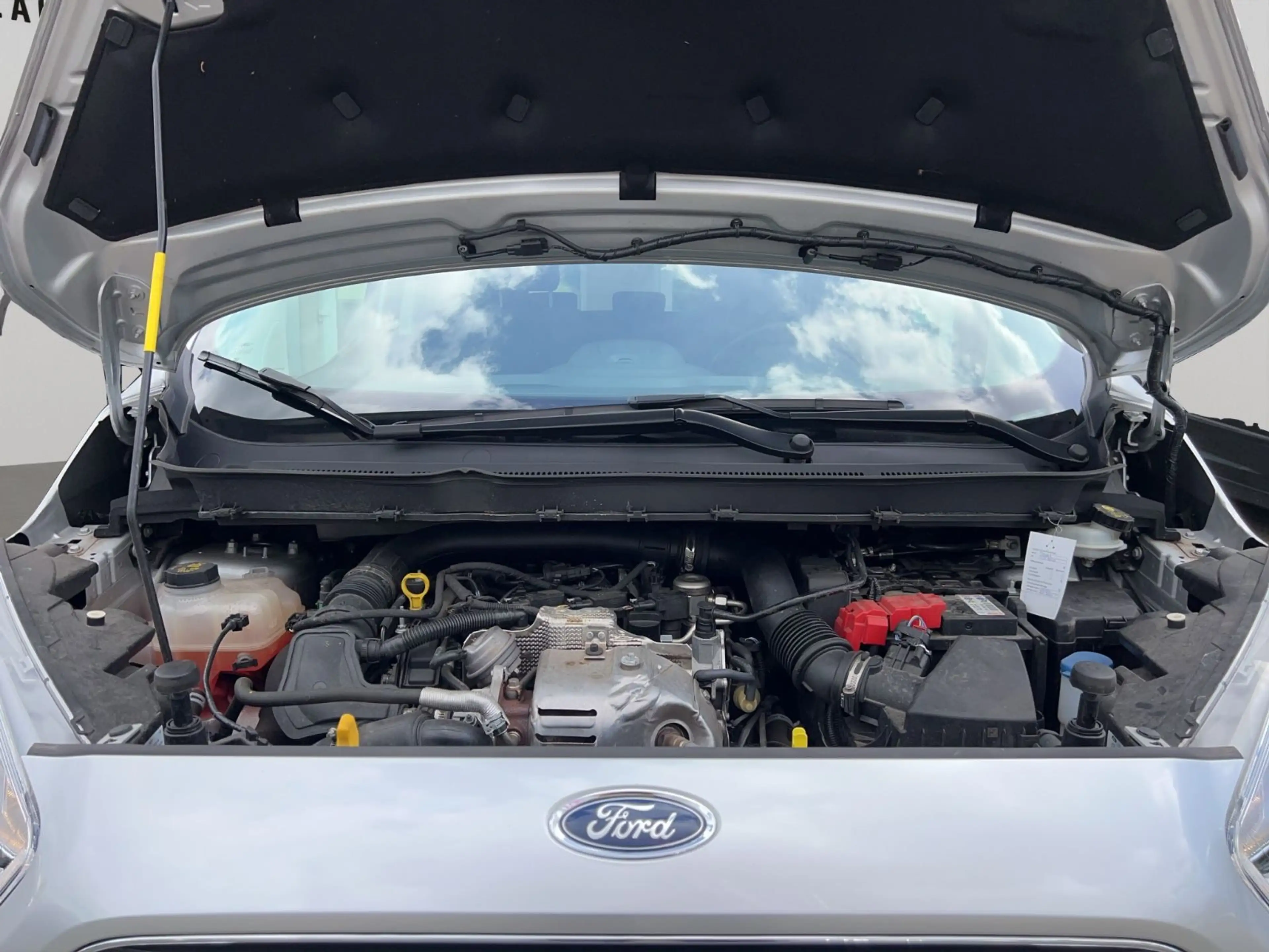 Ford Tourneo Courier Titanium — photo 10