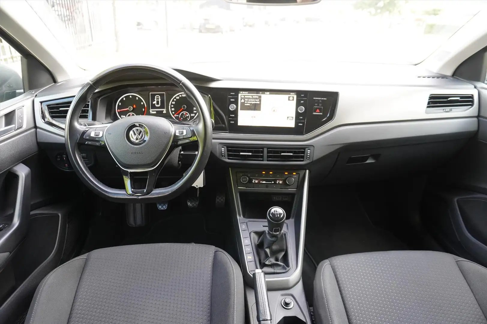 Volkswagen Polo 1.0 TSI 95pk Comfortline Business Apple Carplay Na Gris - 2