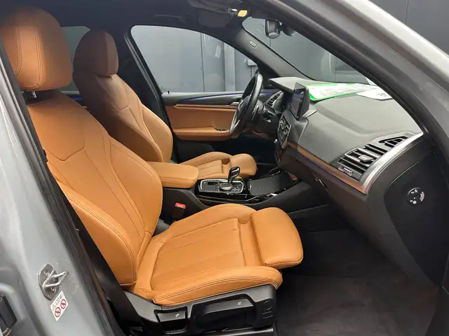 BMW X3 view 11