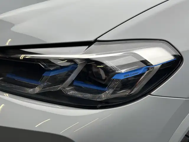 BMW X3 view 10