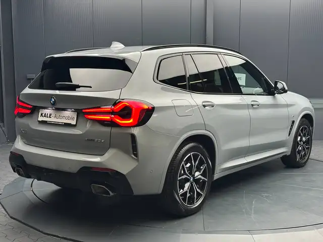 BMW X3 view 5