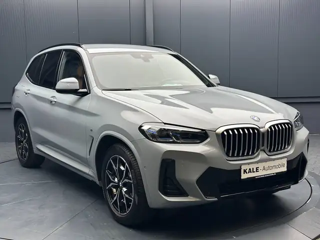 BMW X3 view 7