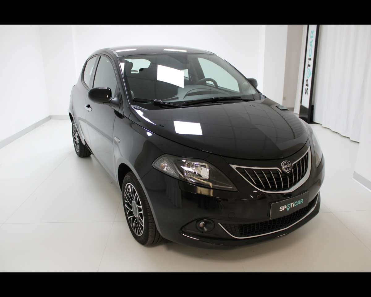 Lancia Ypsilon 1.0 FireFly 5 porte S&S Hybrid Gold Plus