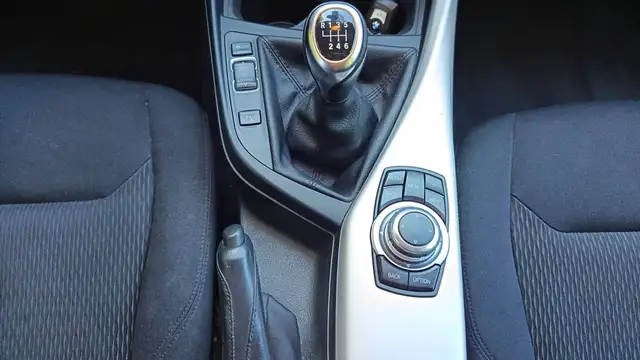 BMW 1 Series view 13