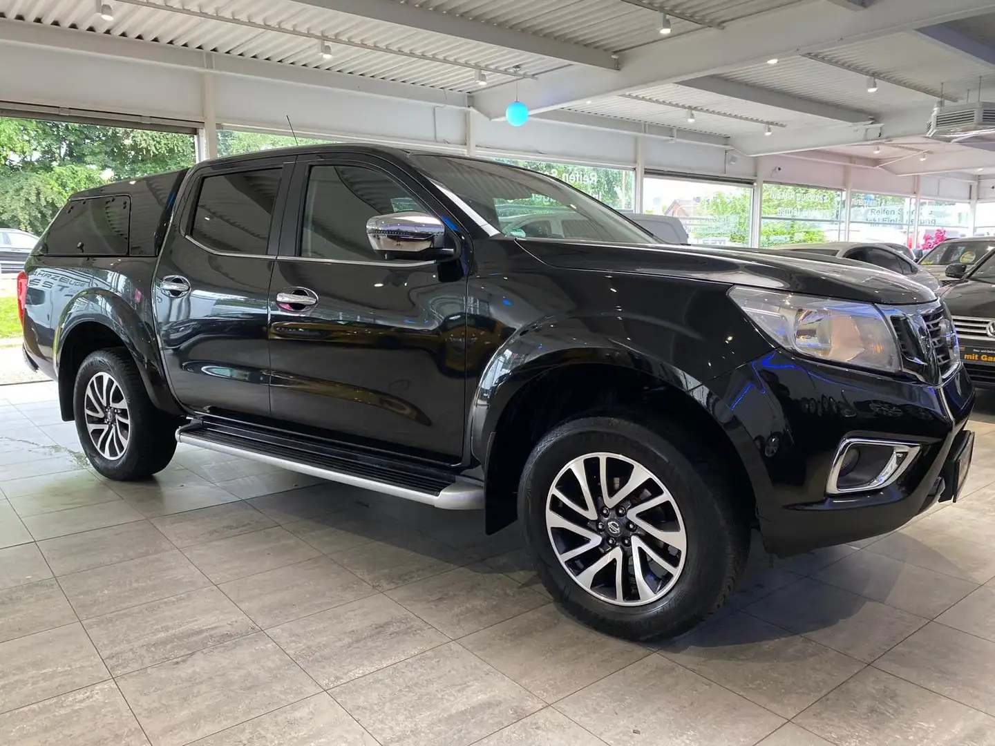 Nissan NP300 N-Connecta 4x4*Garantie*1.Hand* Noir - 2