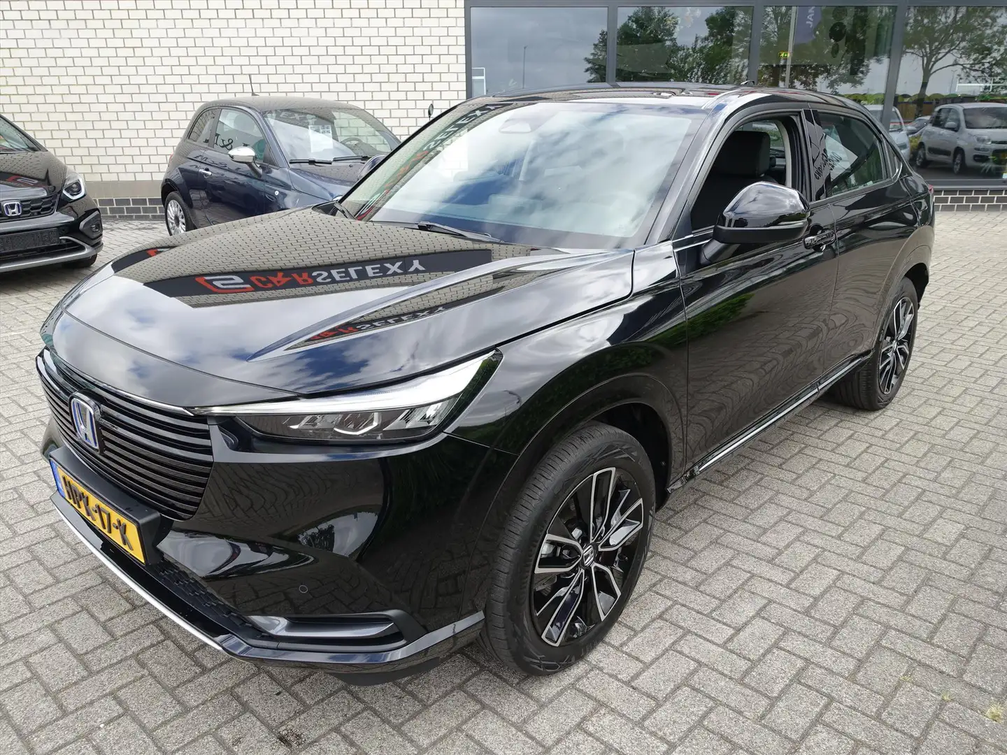 Honda HR-V 1.5 i-MMD 131pk CVT Advance, maar 4.356 km! Zwart - 2