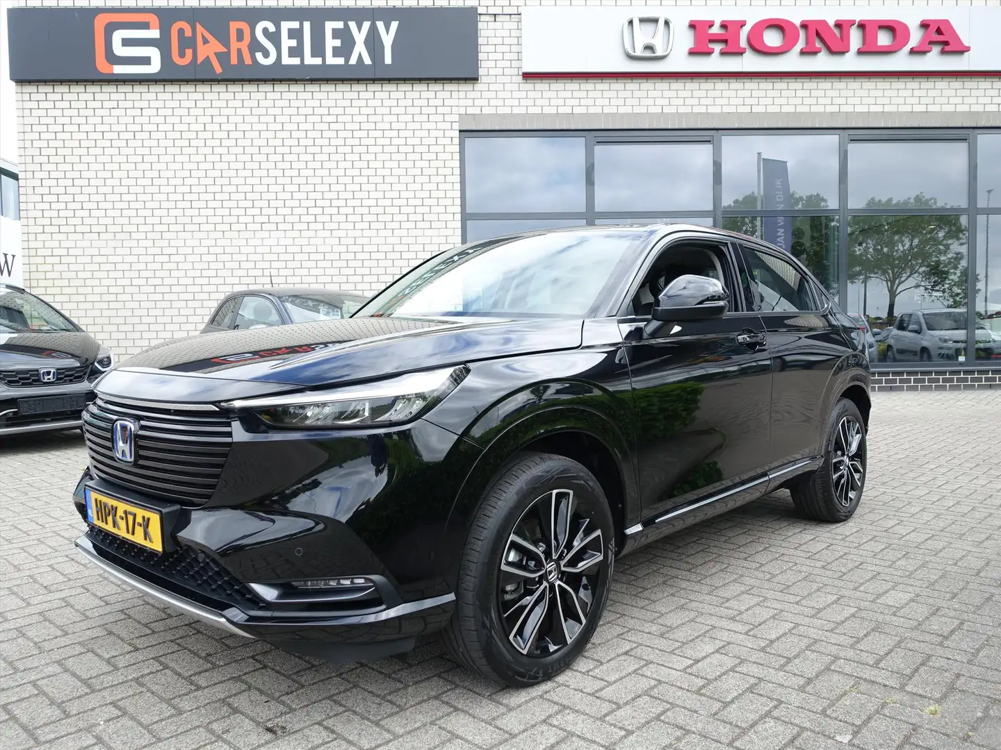 Honda HR-V 1.5 i-MMD 131pk CVT Advance, maar 4.356 km! Zwart - 1