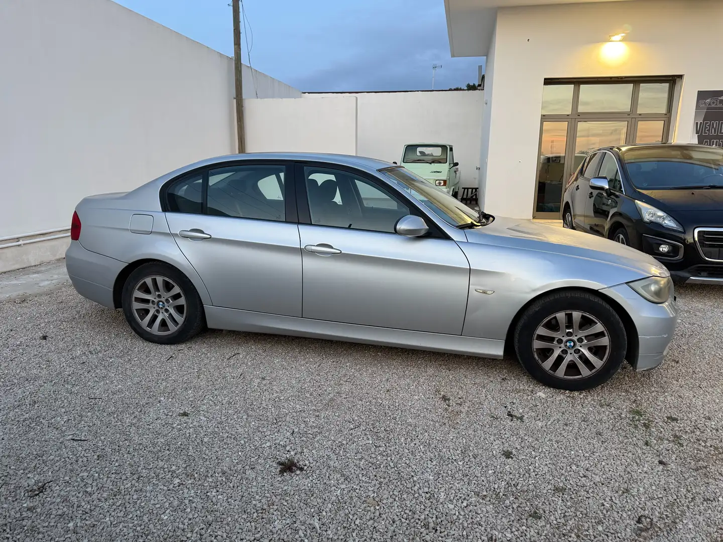 BMW 320 Serie 3 E90 Berlina 320d Msport 177cv Grigio - 2