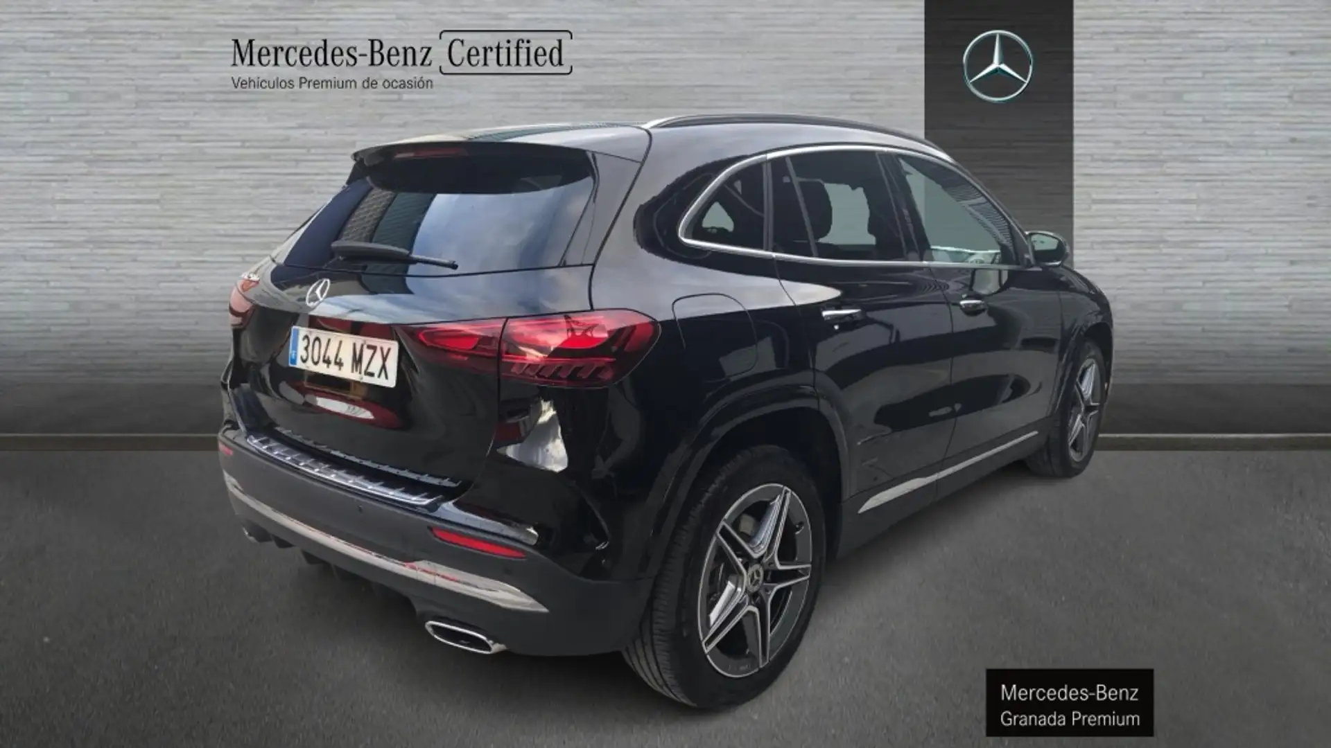 Mercedes-Benz GLA 250 -CLASS E - 2