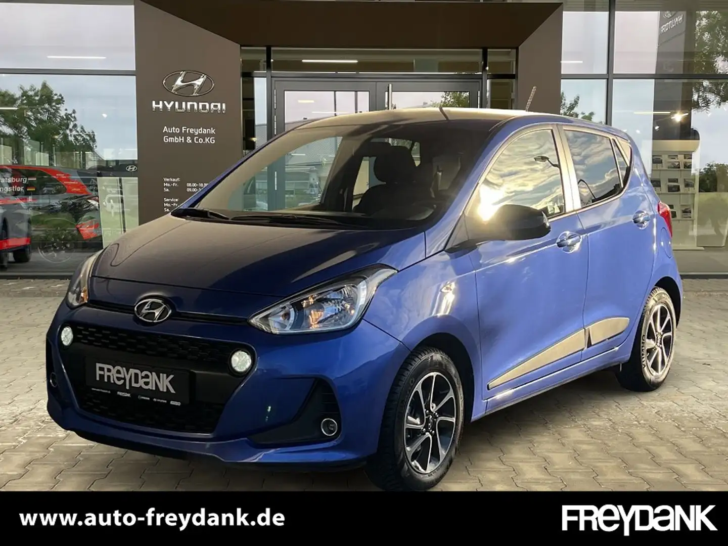 Hyundai i10 1.0 Aut. Passion SHZ Blau - 1