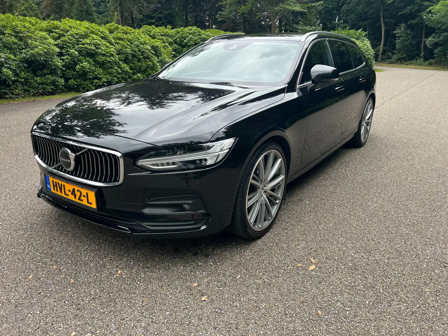 Volvo V90 B4 (D) 197PK Aut-8 Mild Hybride 129dkm ACC Pilot Zwart - 1
