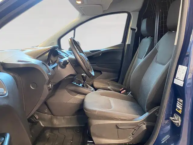 Ford Transit Courier view 7