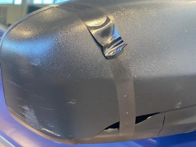Ford Transit Courier view 14