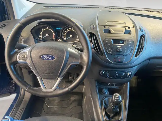 Ford Transit Courier view 6