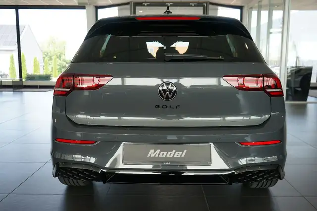 Volkswagen Golf view 5