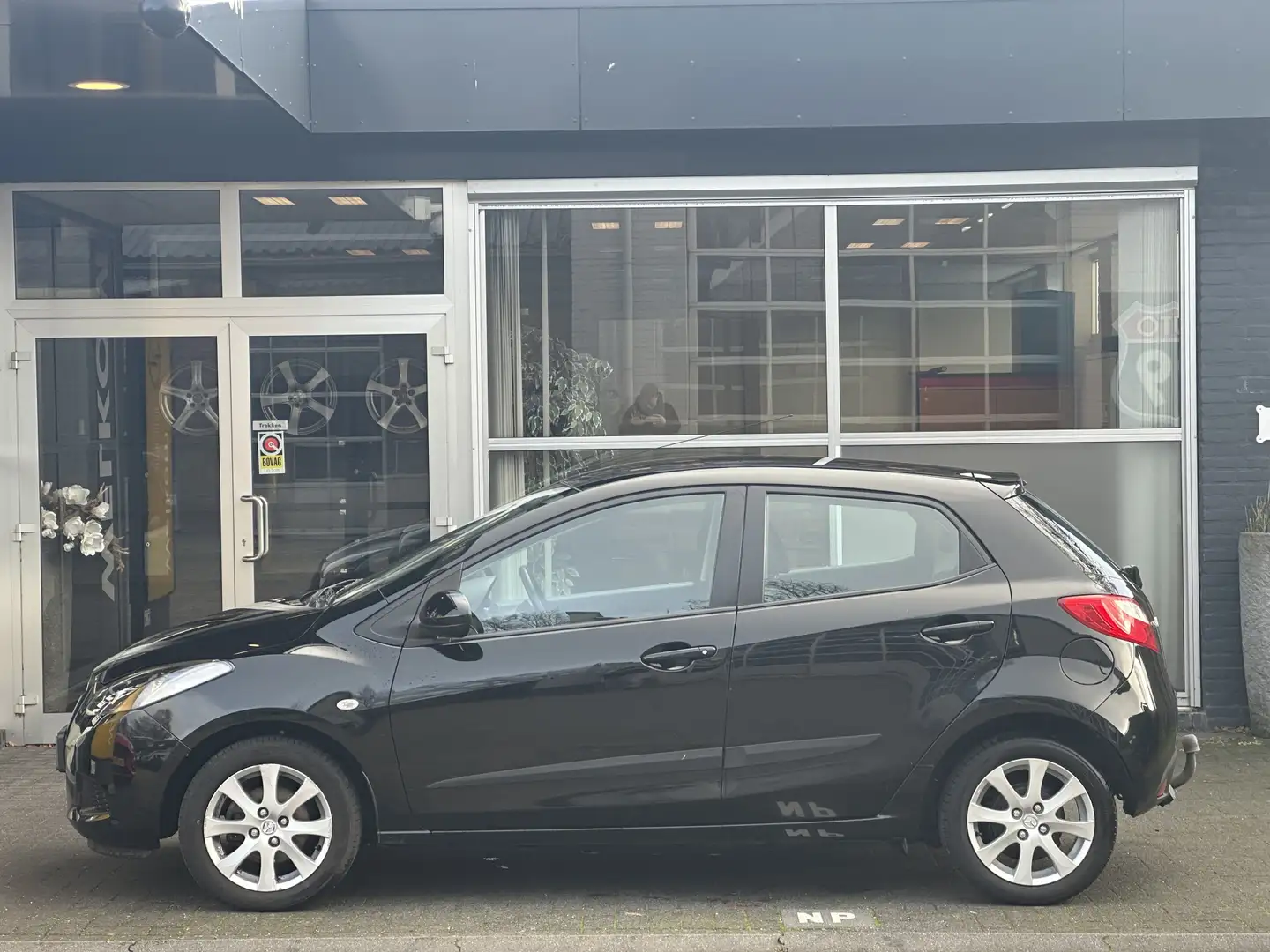 Mazda 2 1.3 TS AIRCO / ELEKT RAMEN VOOR / ELEKT EN INKLAPB Schwarz - 2