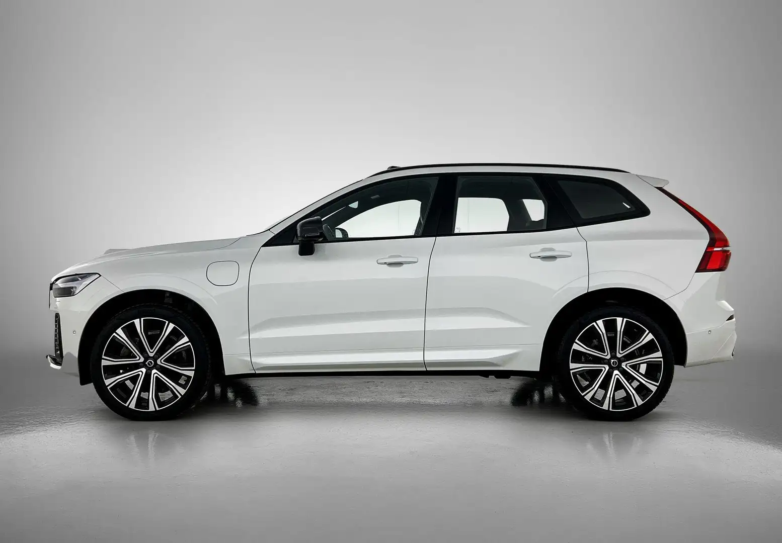 Volvo XC60 2.0 T8 Plug-in hybrid AWD Ultimate Dark | BOWERS & Bianco - 2