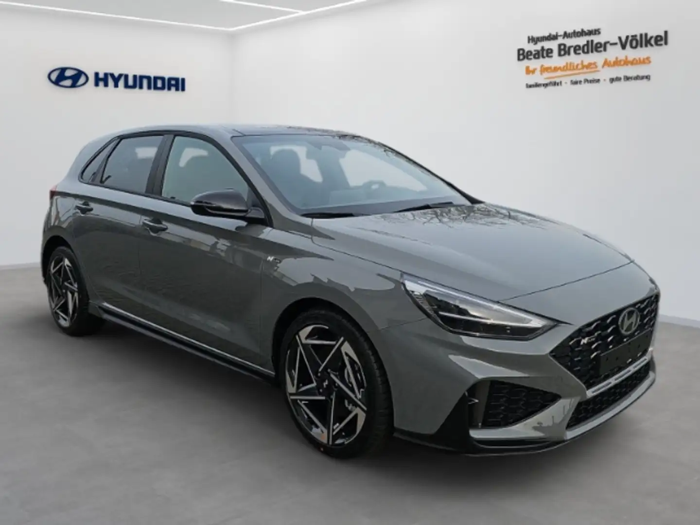 Hyundai i30 N Line 1.5 T-GDI 48V 7-DCT Sitz-Paket PANO Gris - 2