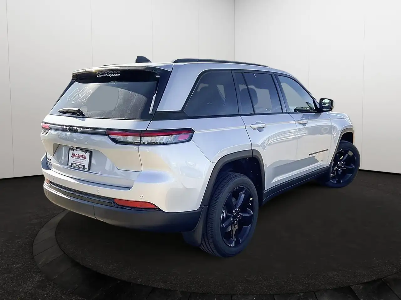 Jeep Grand Cherokee снимка Jeep Grand Cherokee