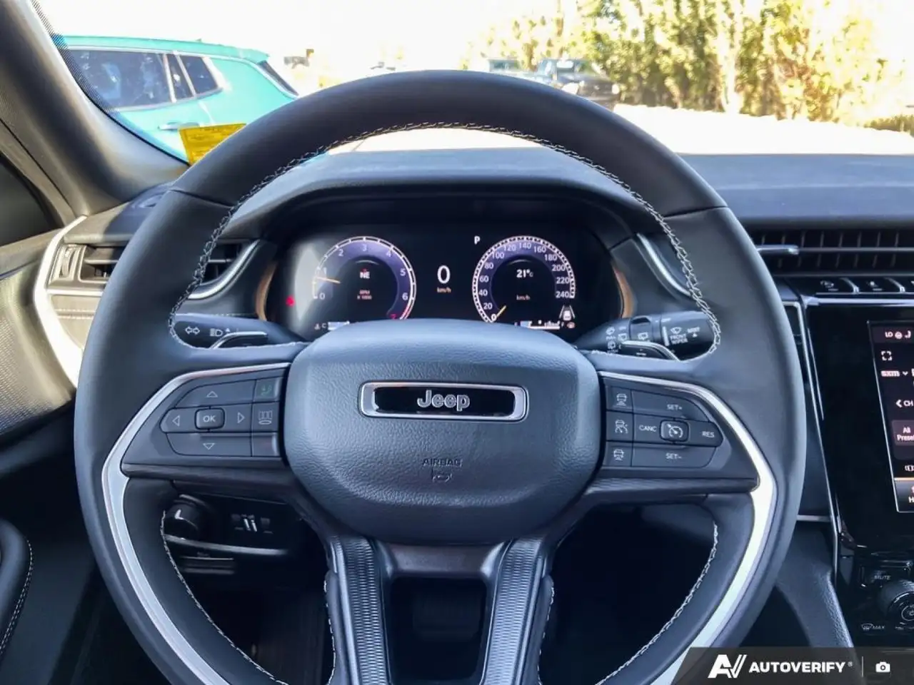 Jeep Grand Cherokee снимка Jeep Grand Cherokee