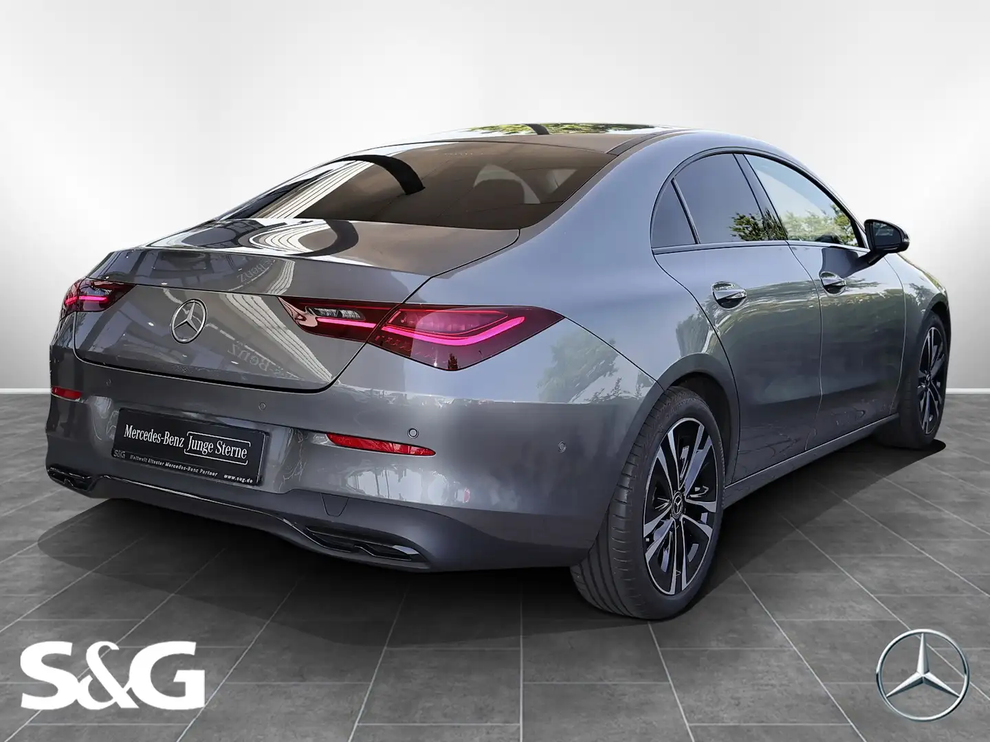 Mercedes-Benz CLA 180 Coupé NIGHT PAKET+KAMERA+LED+MBUX+18" Gris - 2