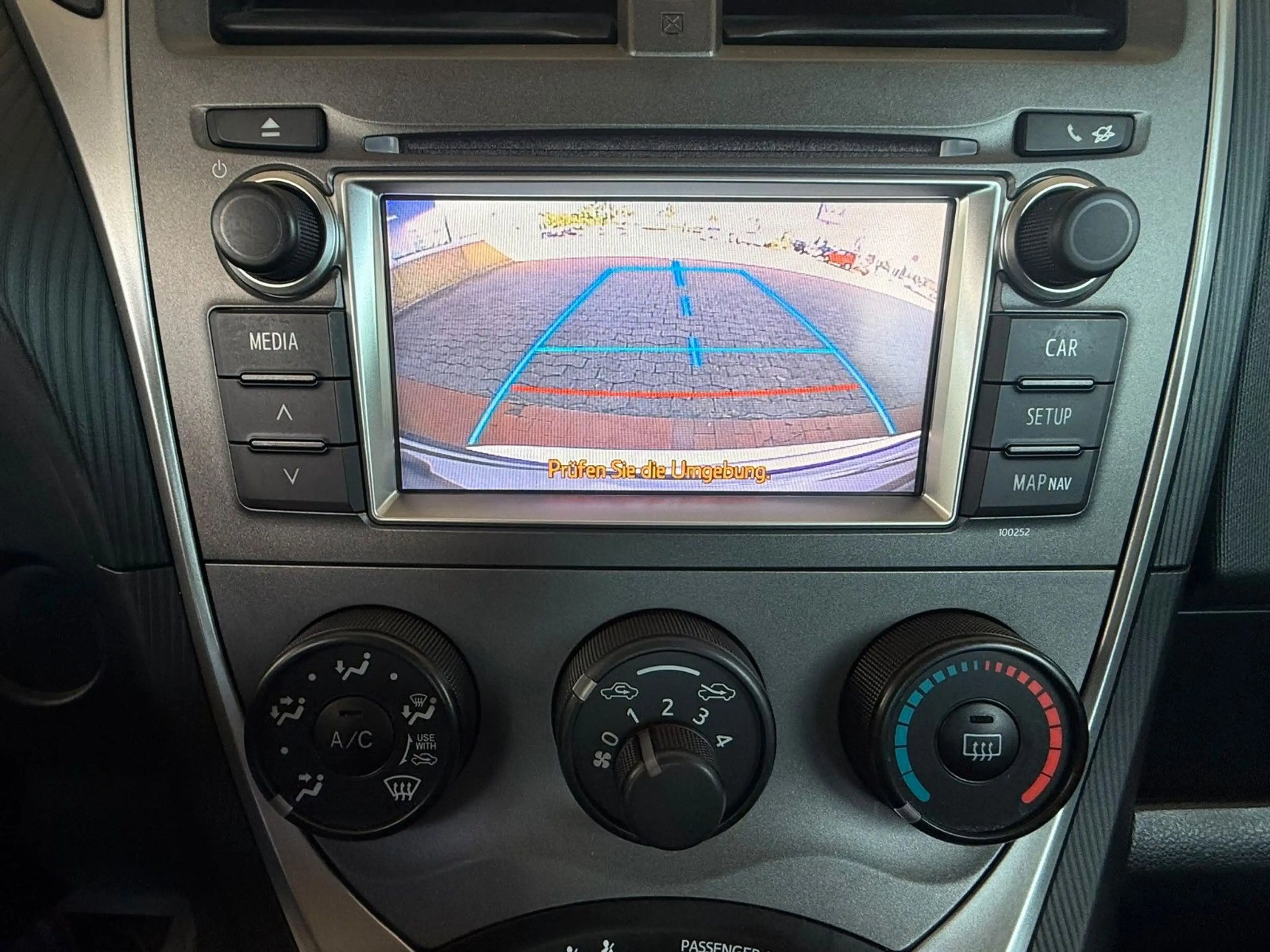 Toyota Verso-S Life — photo 8