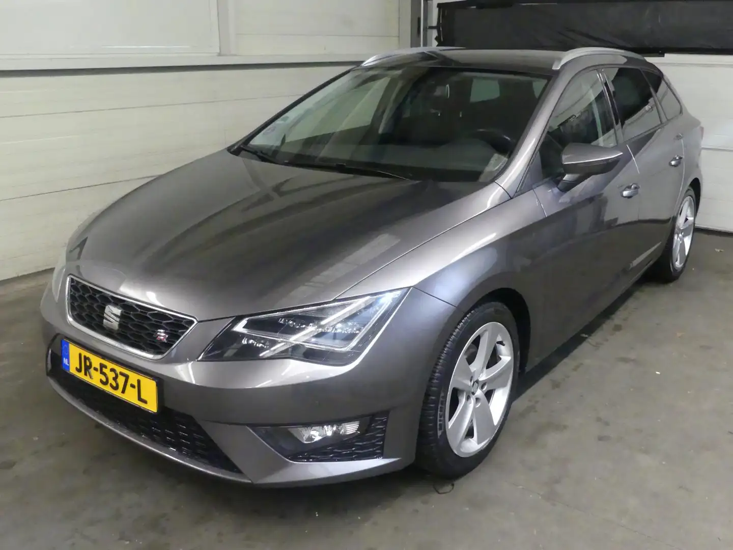SEAT Leon ST 1.4 EcoTSI FR Connect - Half Leer - Groot scher Grau - 1