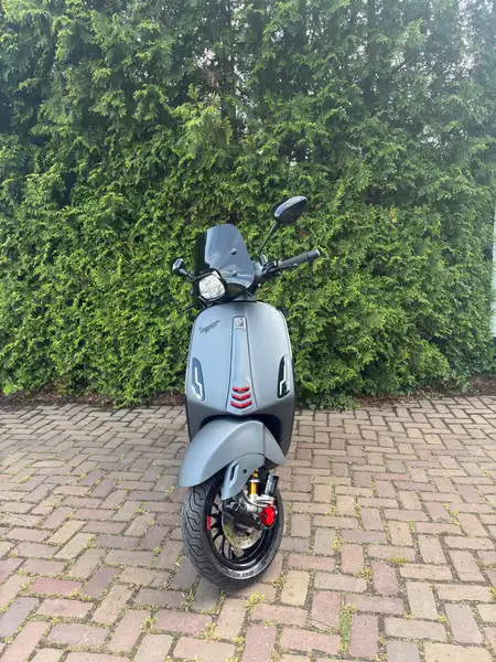 Vespa Sprint - foto 2