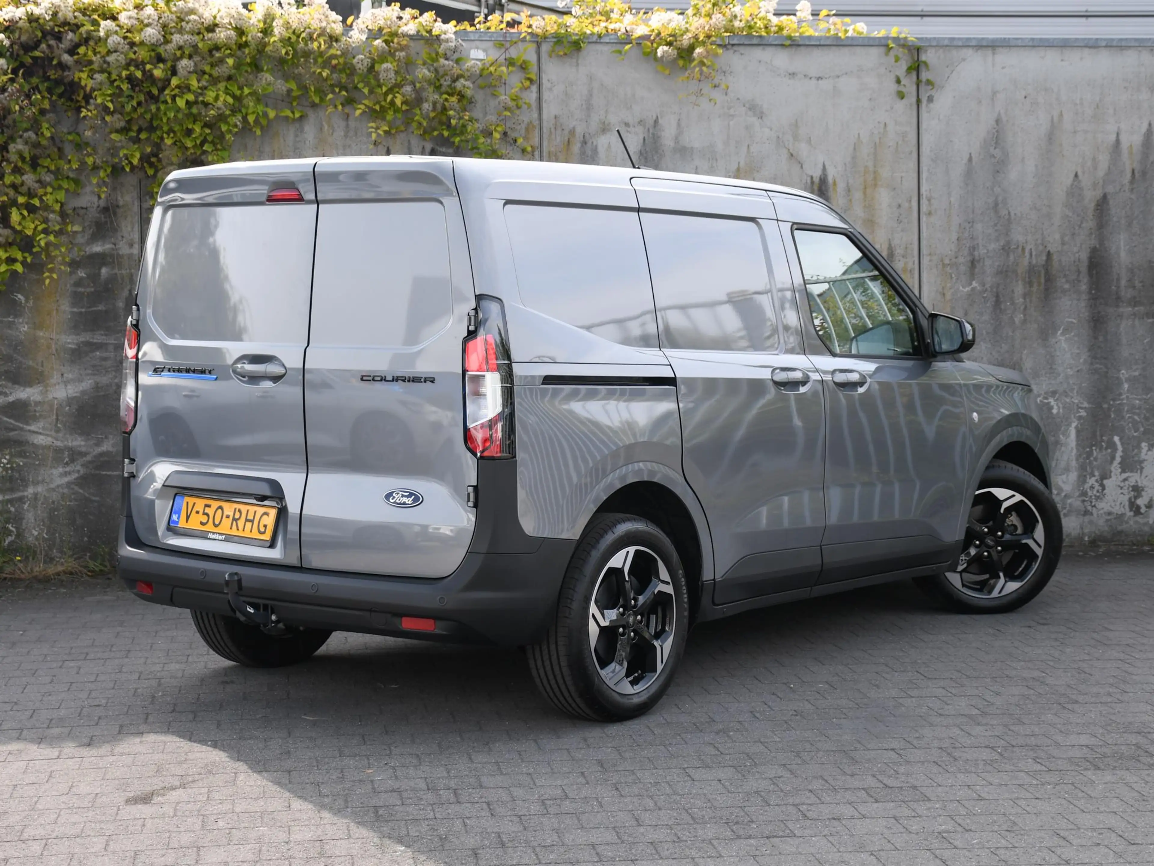 Ford Transit Courier E-Transit Limited 44 kWh 136pk Automaat CAMERA | D — photo 5