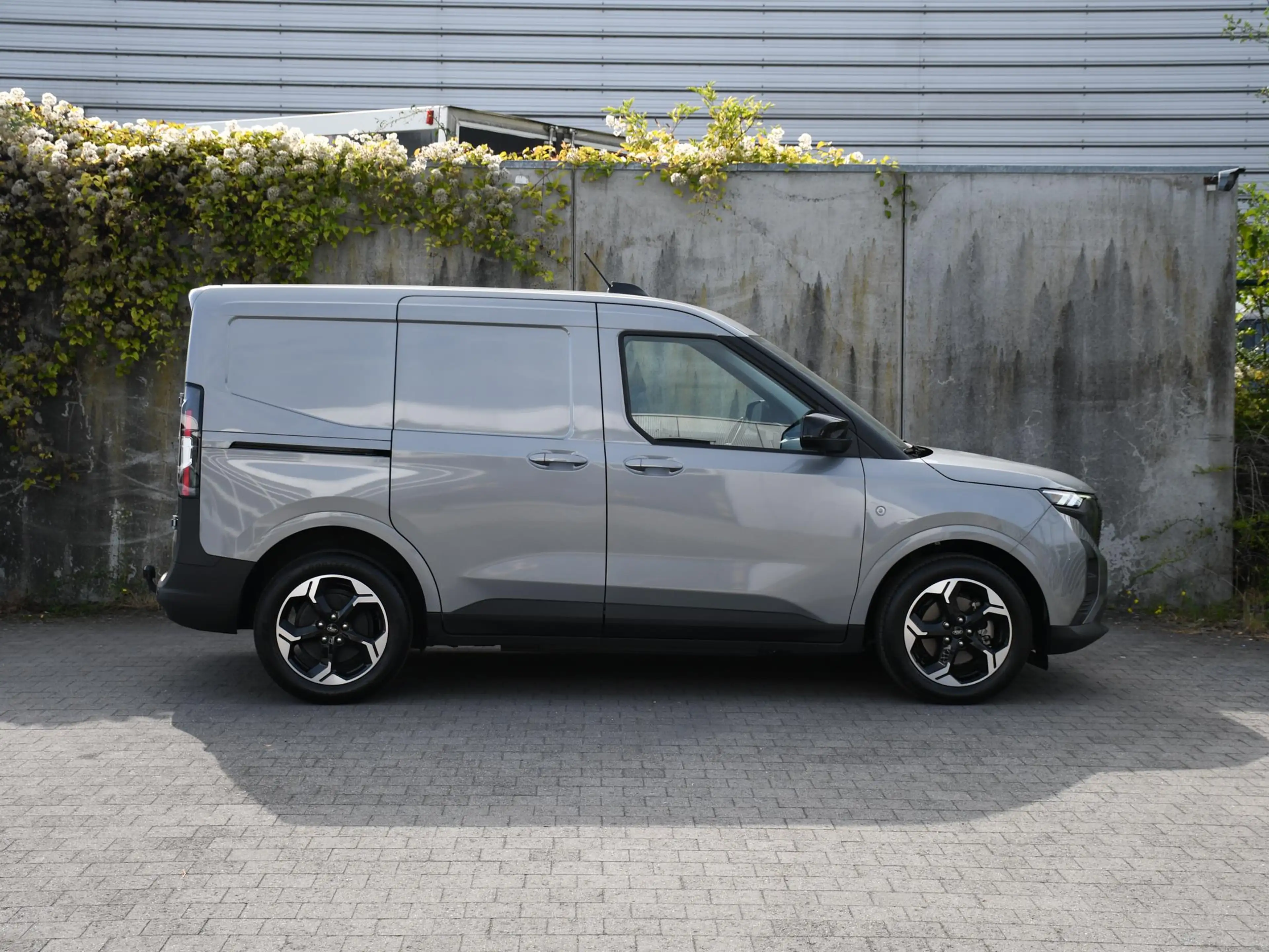 Ford Transit Courier E-Transit Limited 44 kWh 136pk Automaat CAMERA | D — photo 4