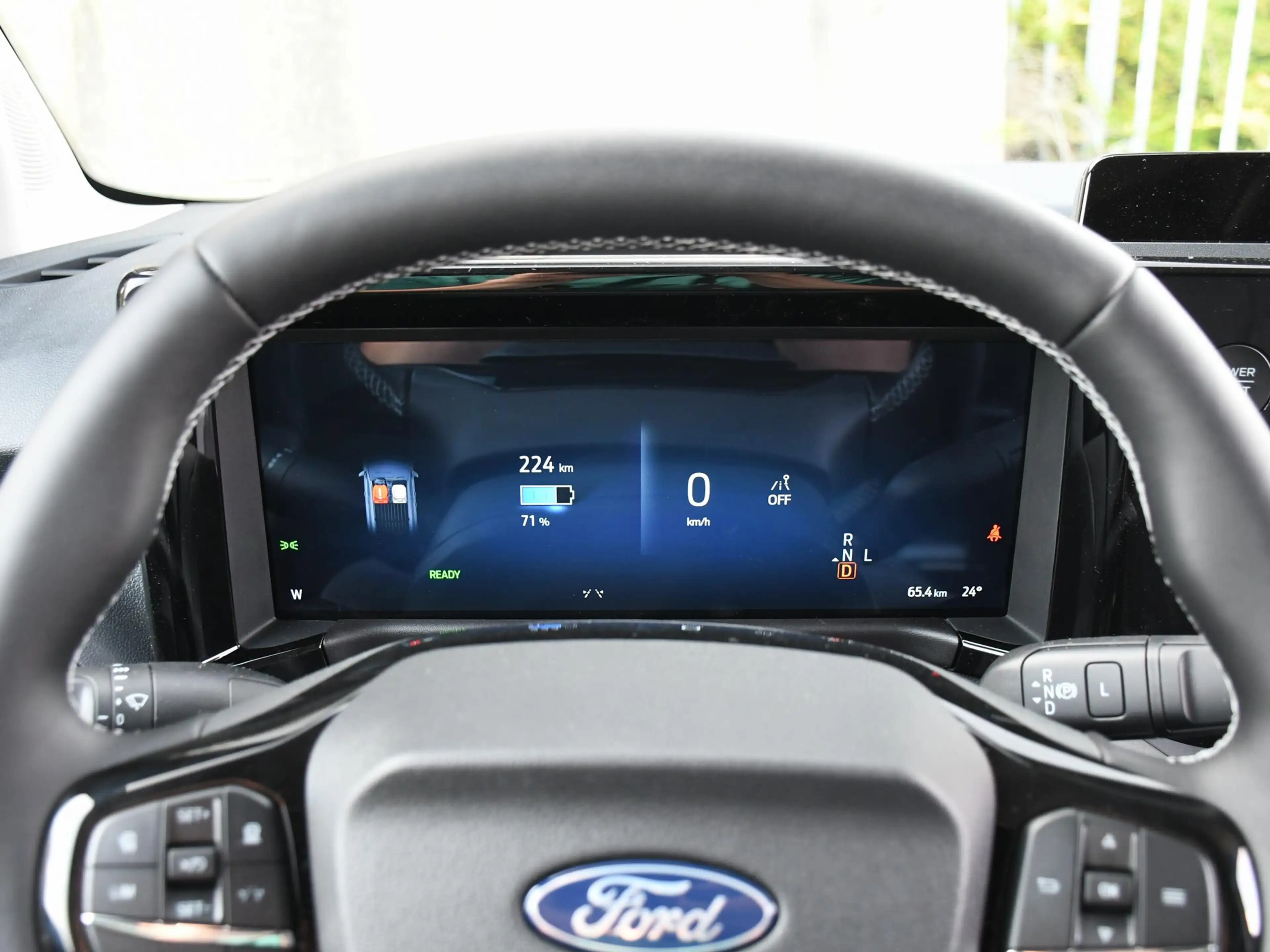 Ford Transit Courier E-Transit Limited 44 kWh 136pk Automaat CAMERA | D — photo 15