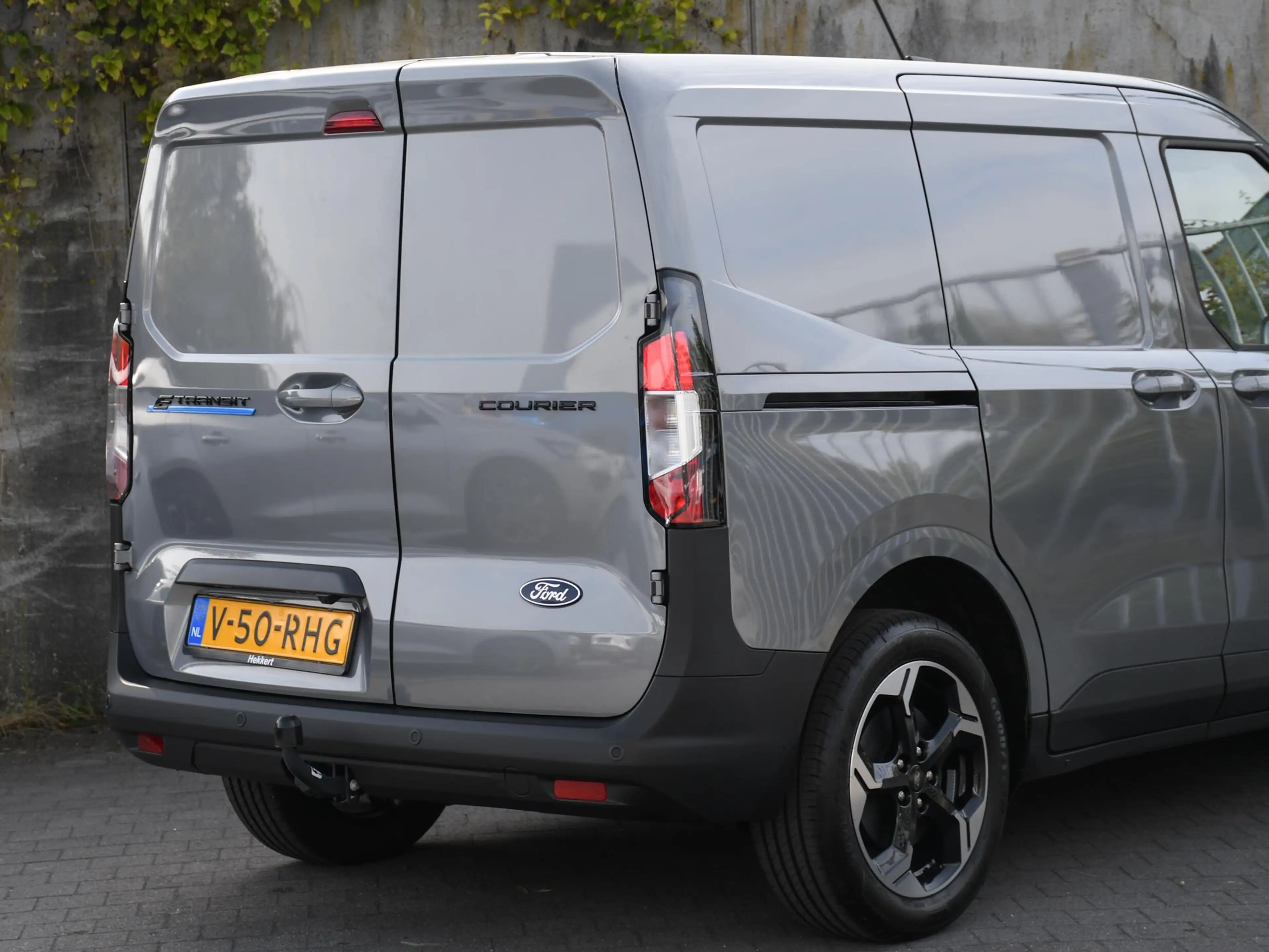 Ford Transit Courier E-Transit Limited 44 kWh 136pk Automaat CAMERA | D — photo 6