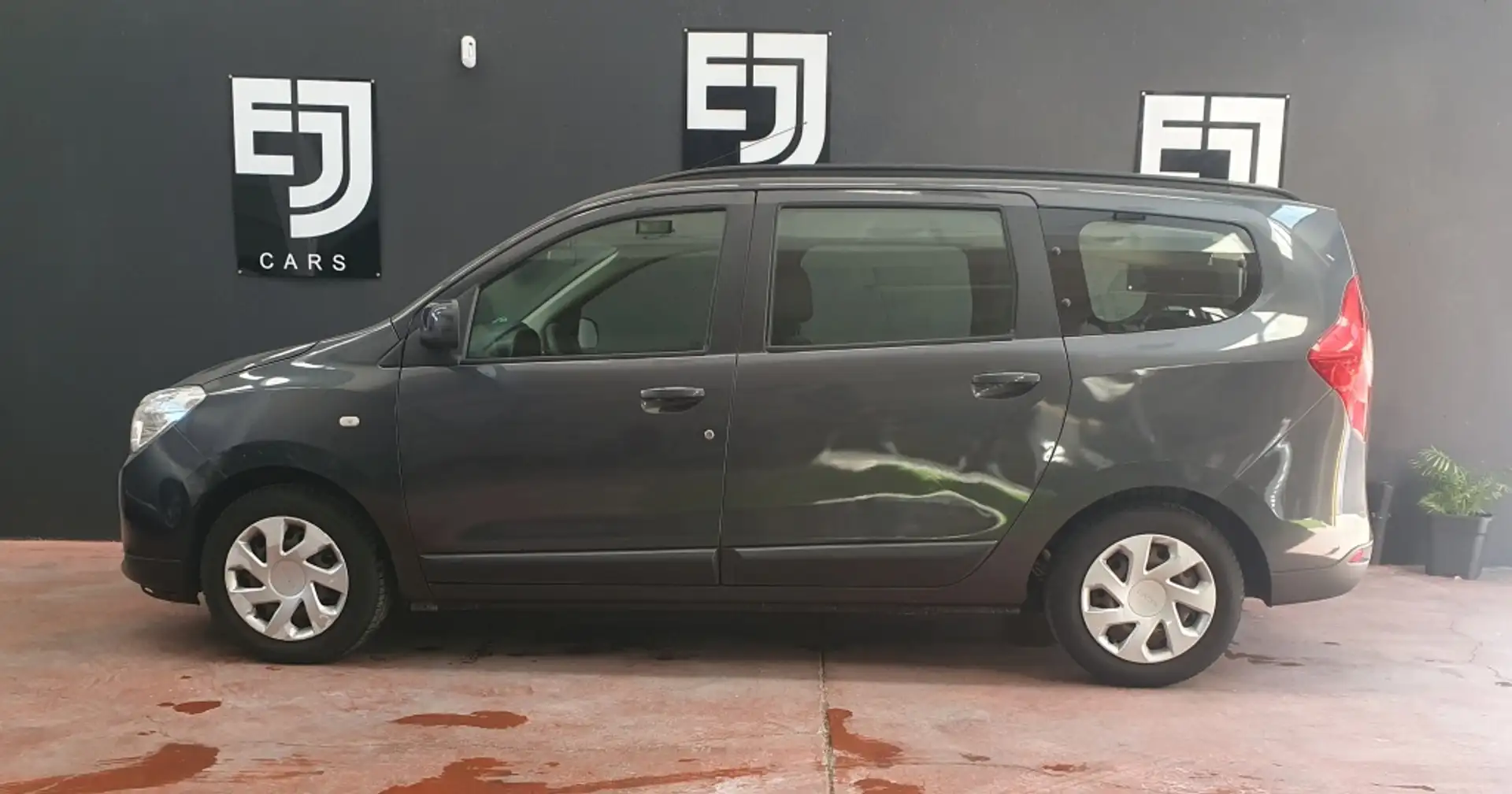 Dacia Lodgy 1.5dCi SL Eficacia 7pl. 66kW Gris - 2