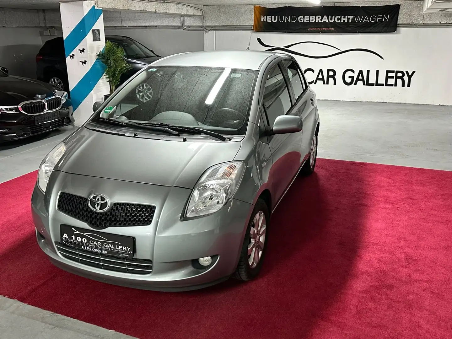 Toyota Yaris Team*PDC*Klima*Servo*Tüv Neu*Service Neu* Zilver - 2