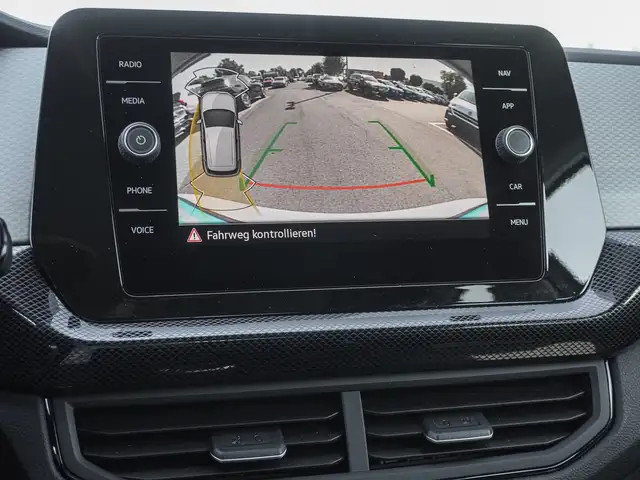 Volkswagen T-Cross view 13